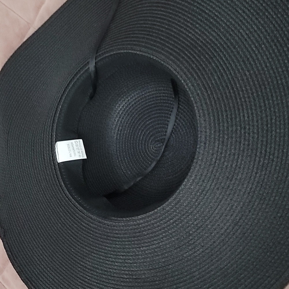 FASHION NOVA HAT - Picture 3 of 3